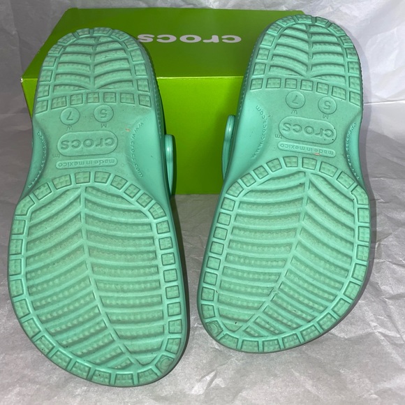 Light blue “pistachio” Crocs - Picture 2 of 4